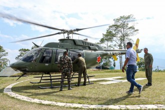 हेलिकप्टर दुर्घटना अपडेट : १ जनाको मृत्यु, चारै जना घाइतेलाई काठमाडौं  लगियो