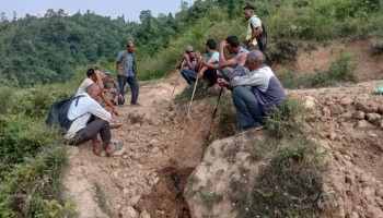 बैतडीको सुर्नया ५ धुलिधारमा खानेपानीको हाहाकार 