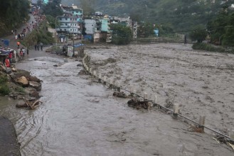 दार्चुलामा पहिरोमा पुरिएका ५ जनाको शव भेटियो, ७ जना बेपत्ता