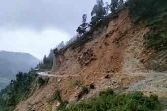 पहिरोले अवरुद्ध सतबाँझ–गोकुलेश्वर सडकखण्ड खुल्यो